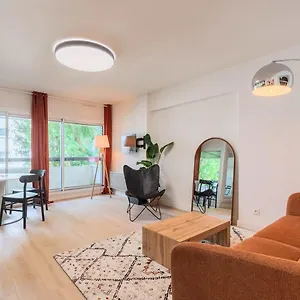 Appartement Spacious With Balcony And Parking, La Madeleine (Nord)