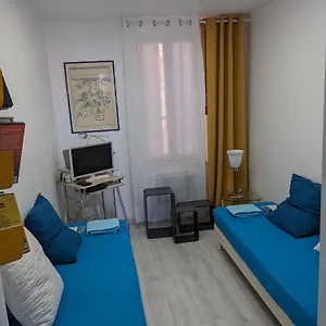 Joli T2 Meuble De 20 M² Situee A 2 Minutes A Pied Du Metro Marseille